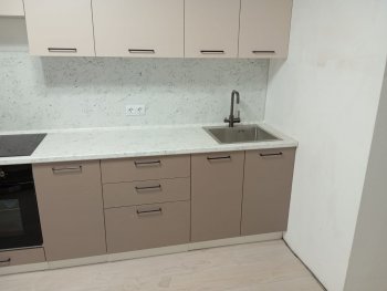 Кухонный гарнитур высокий Латте 3000 мм, Стол. 38 мм в Ивделе - ivdel.mebel-e96.ru